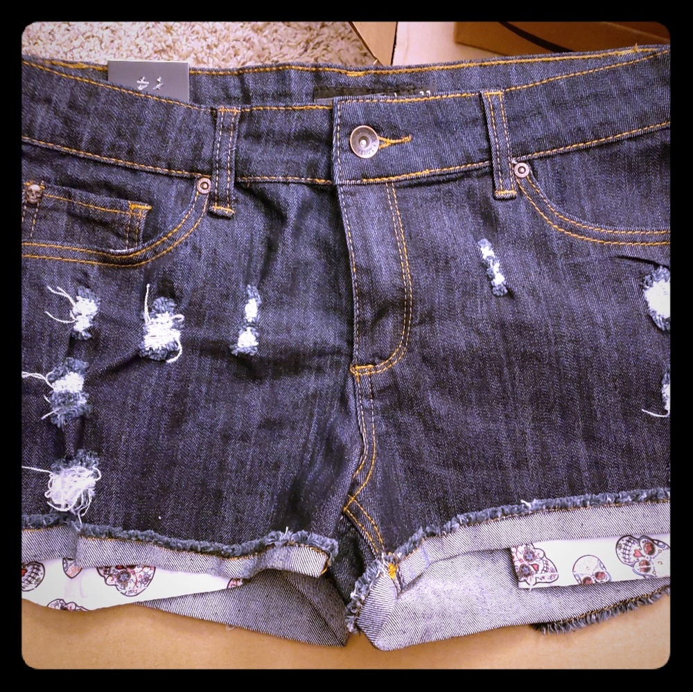 NWT lovesick shorts from Hot topic
